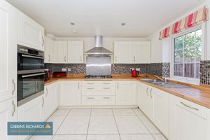 Kitchen- click for photo gallery